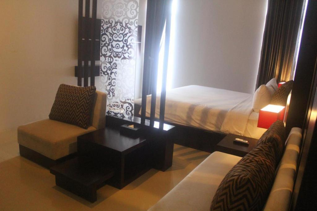 Prima Sr Hotel & Convention Yogyakarta Sleman  Εξωτερικό φωτογραφία