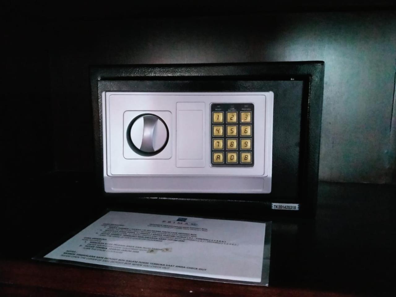 Prima Sr Hotel & Convention Yogyakarta Sleman  Εξωτερικό φωτογραφία