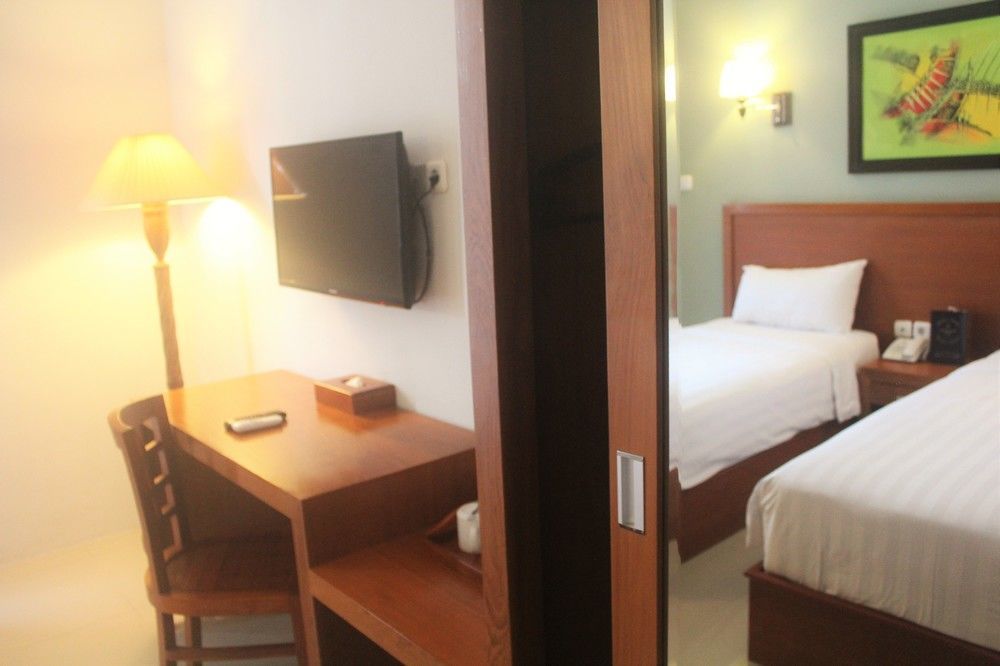 Prima Sr Hotel & Convention Yogyakarta Sleman  Εξωτερικό φωτογραφία