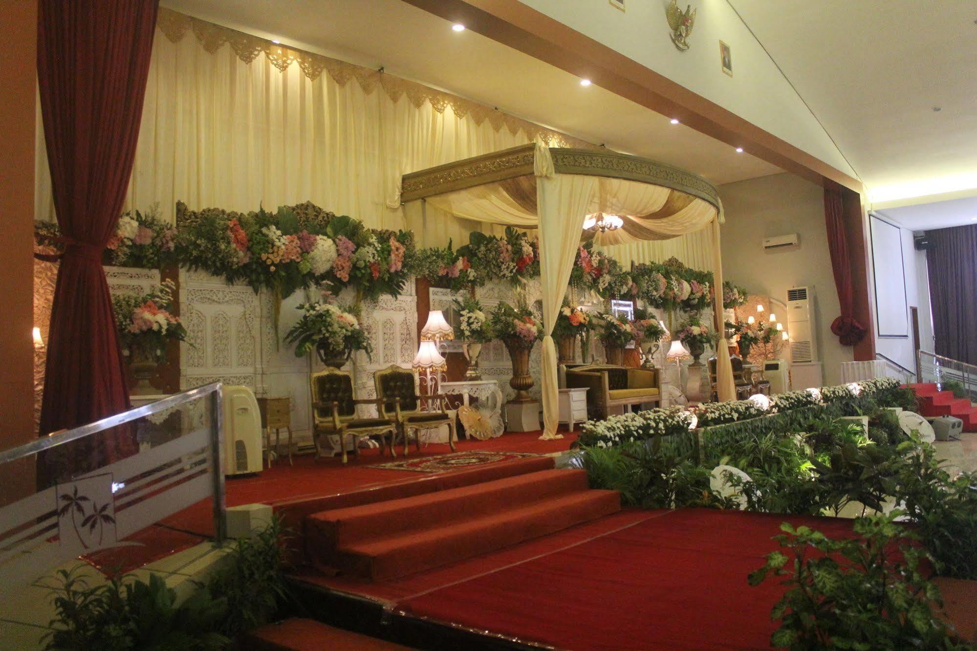 Prima Sr Hotel & Convention Yogyakarta Sleman  Εξωτερικό φωτογραφία