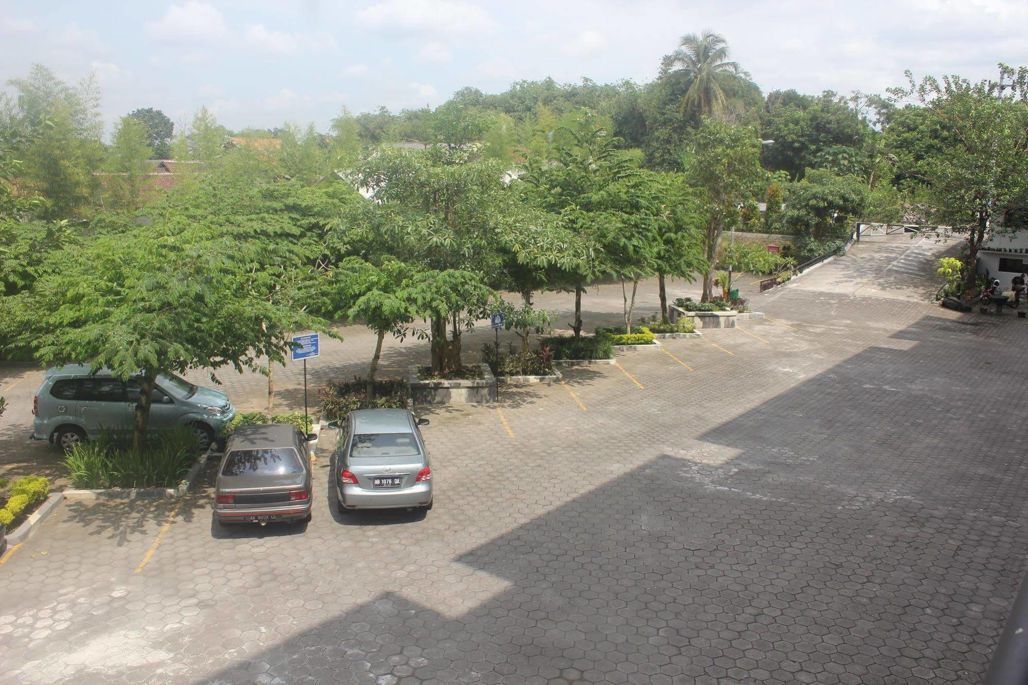 Prima Sr Hotel & Convention Yogyakarta Sleman  Εξωτερικό φωτογραφία
