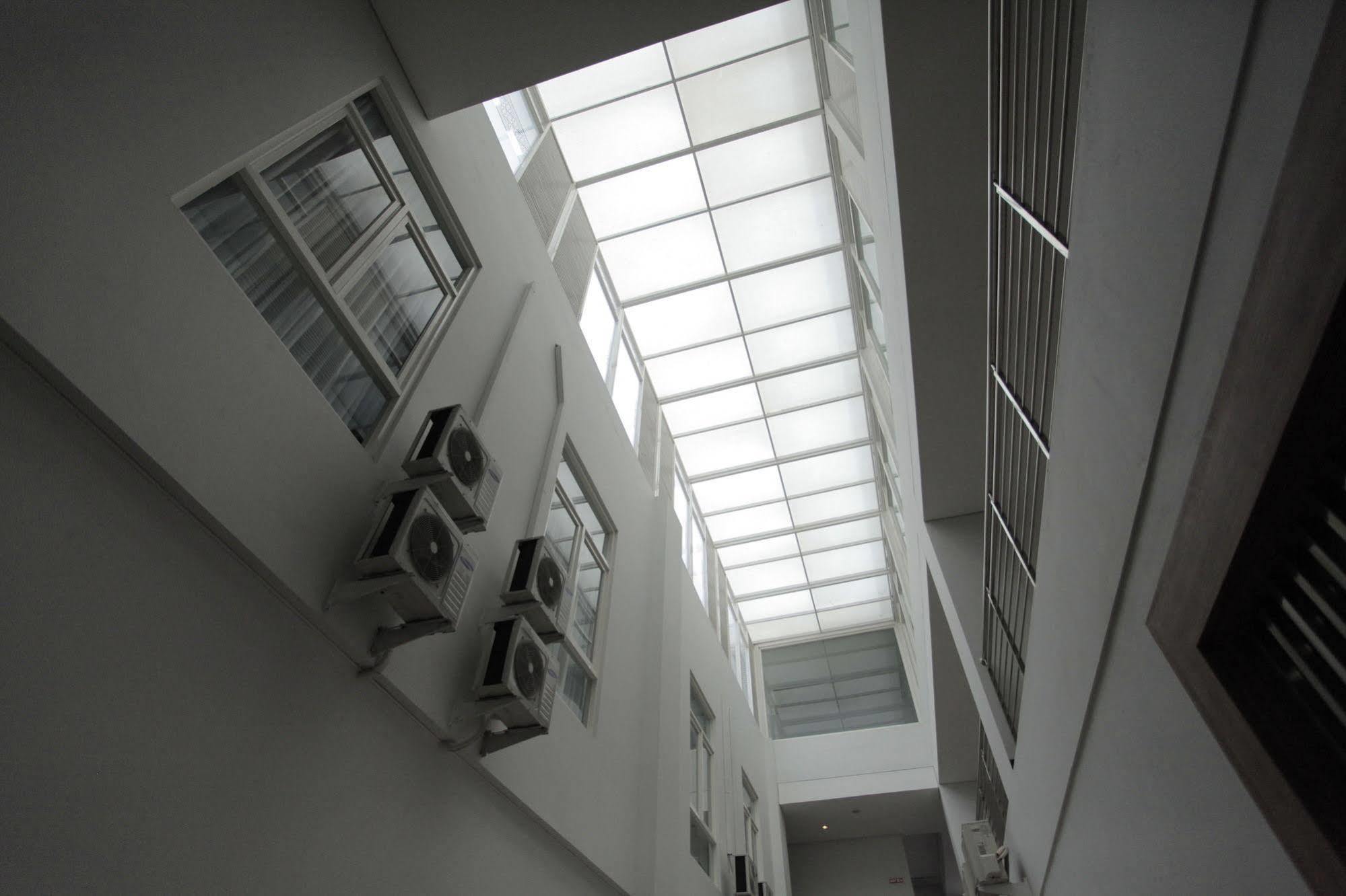 Prima Sr Hotel & Convention Yogyakarta Sleman  Εξωτερικό φωτογραφία