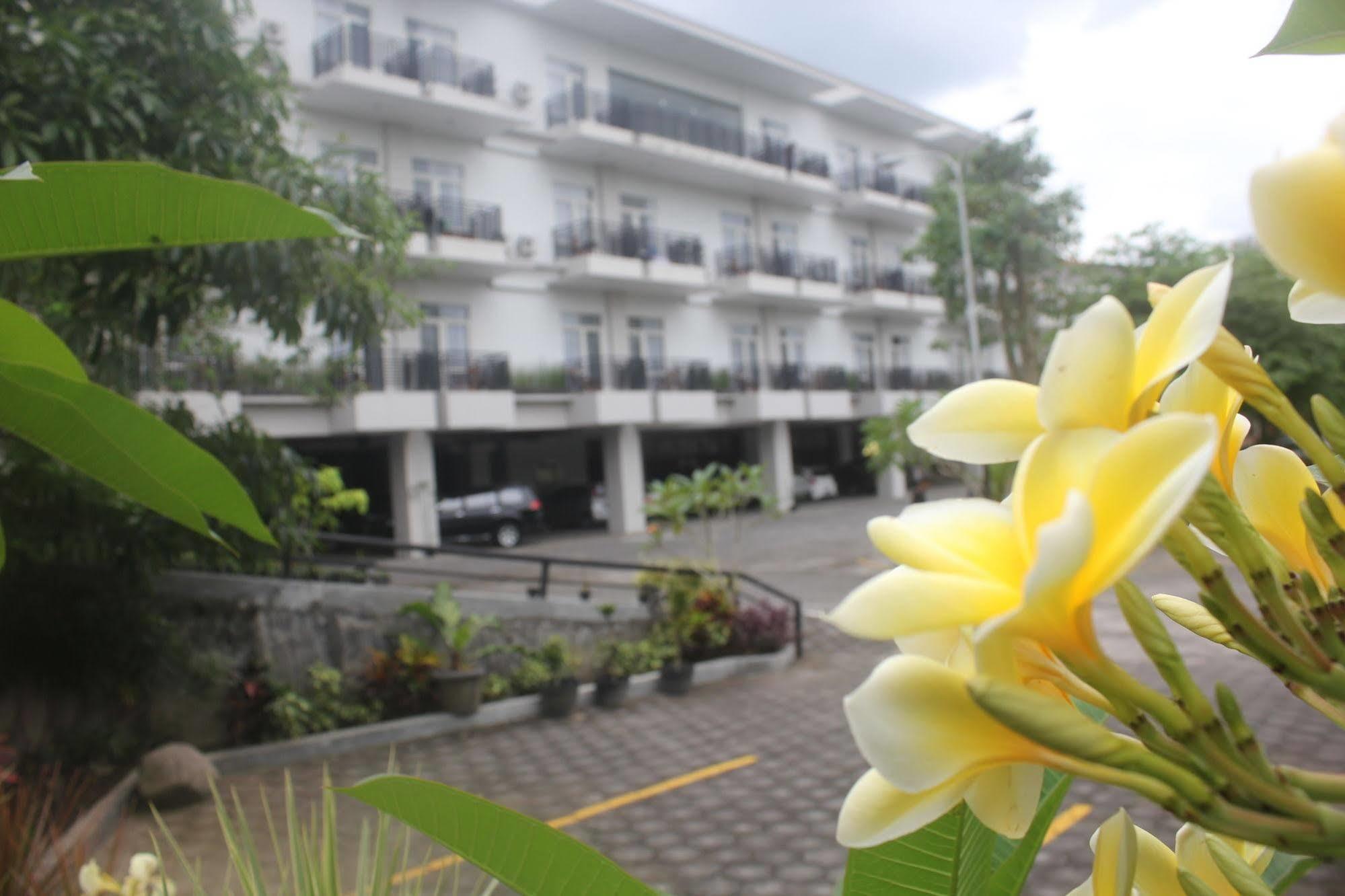 Prima Sr Hotel & Convention Yogyakarta Sleman  Εξωτερικό φωτογραφία