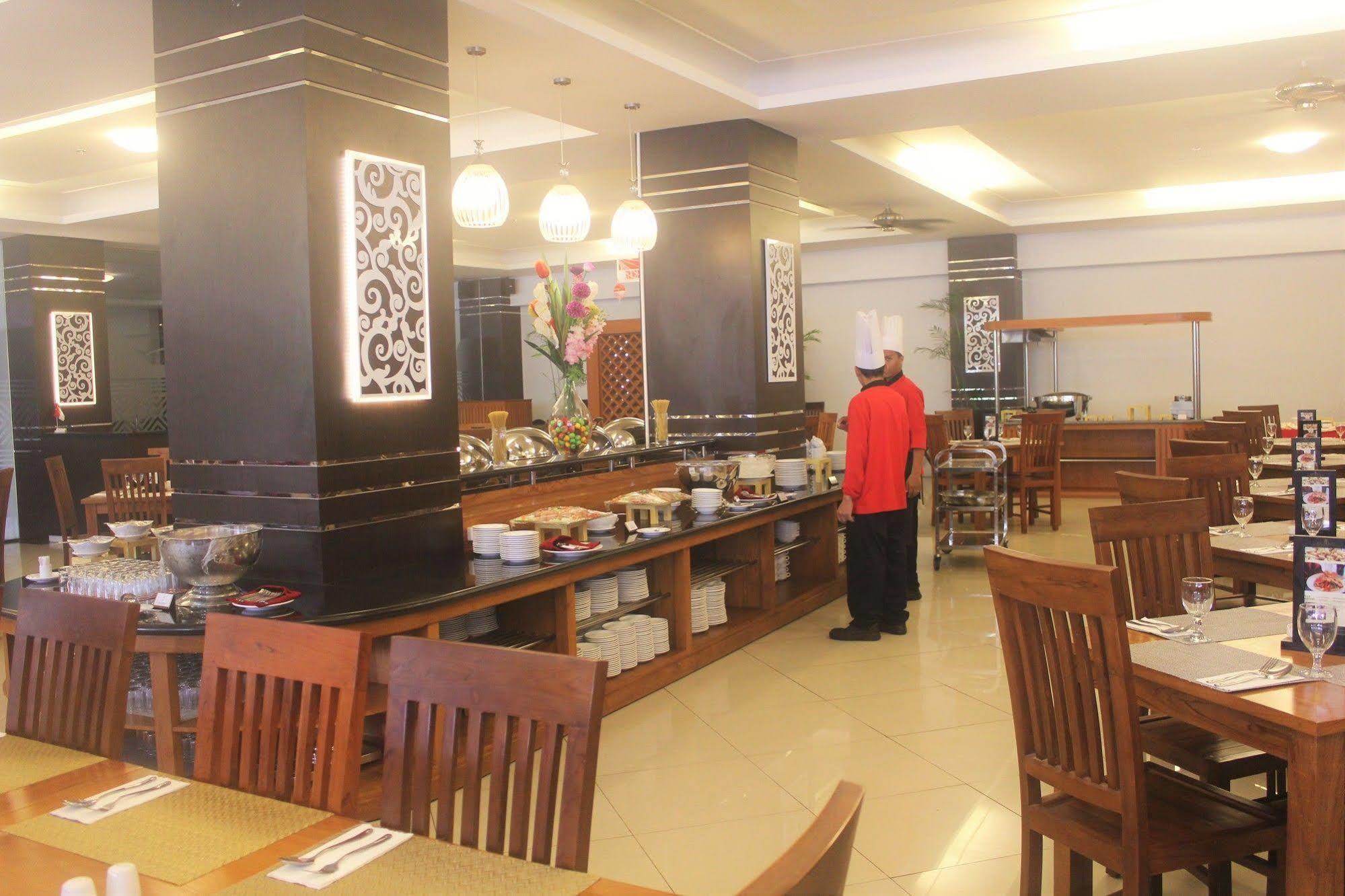 Prima Sr Hotel & Convention Yogyakarta Sleman  Εξωτερικό φωτογραφία