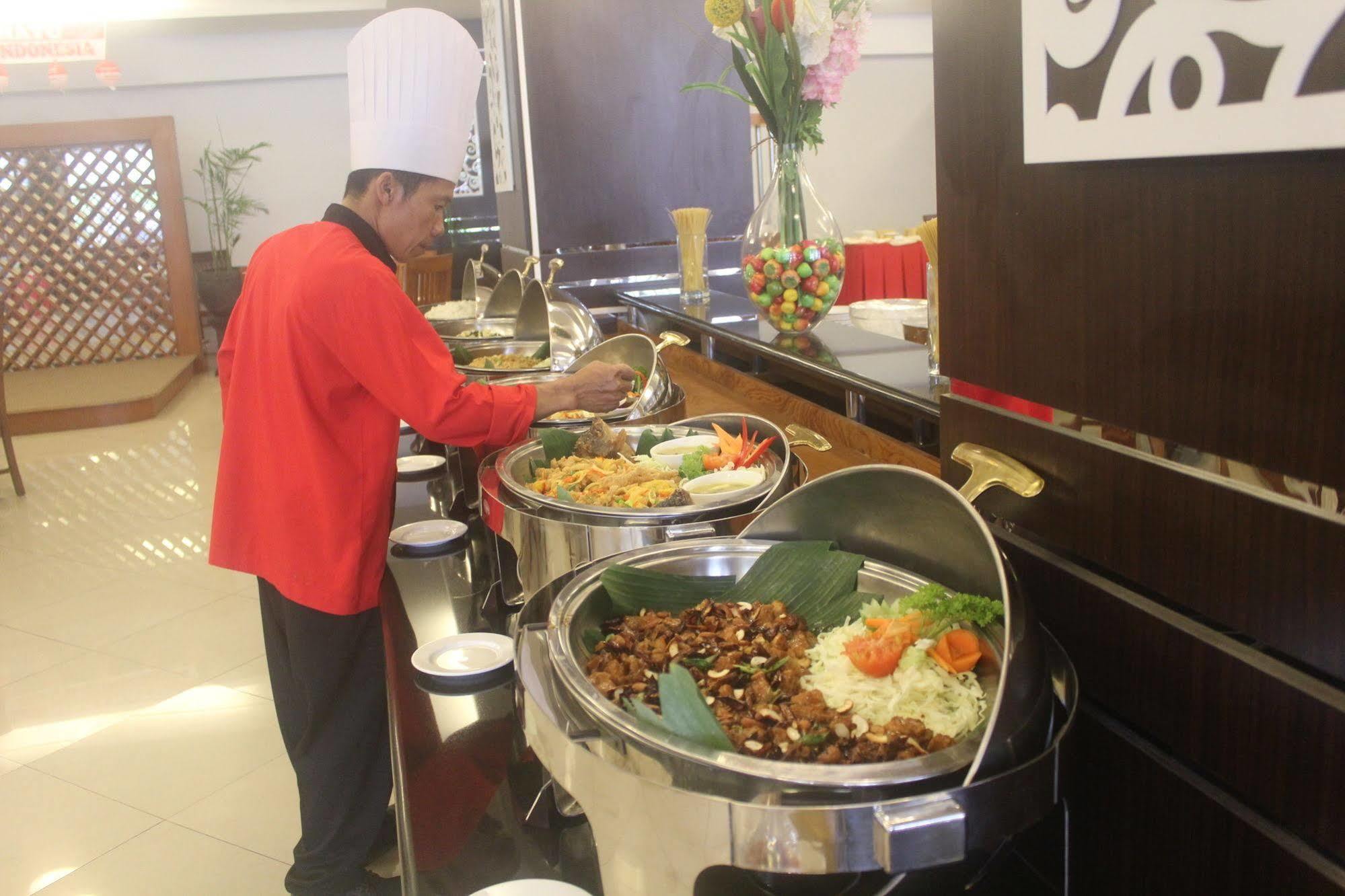 Prima Sr Hotel & Convention Yogyakarta Sleman  Εξωτερικό φωτογραφία